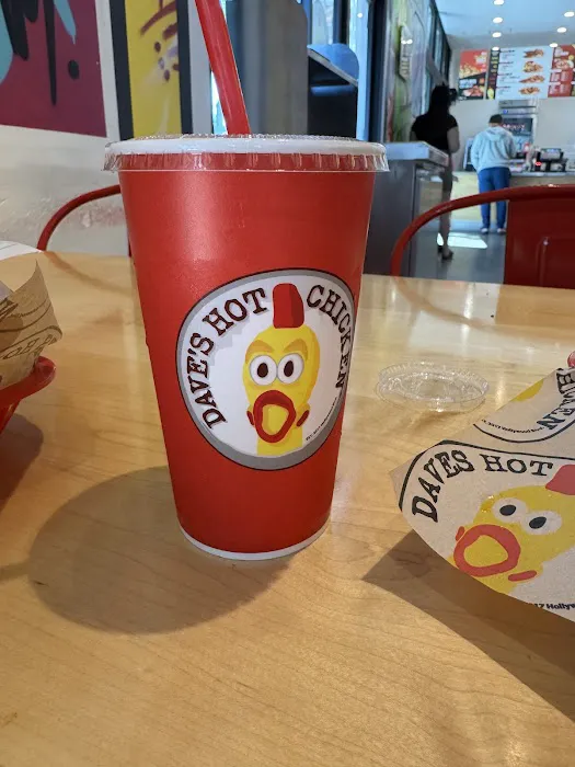 Dave's Hot Chicken Picture 3