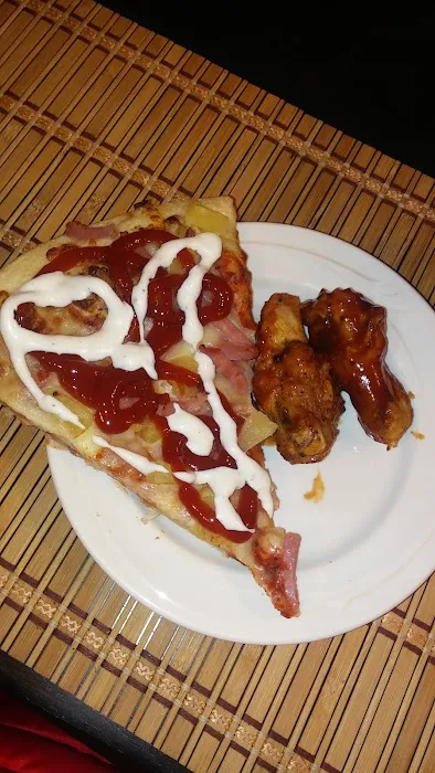 Little Caesars Pizza Picture 2