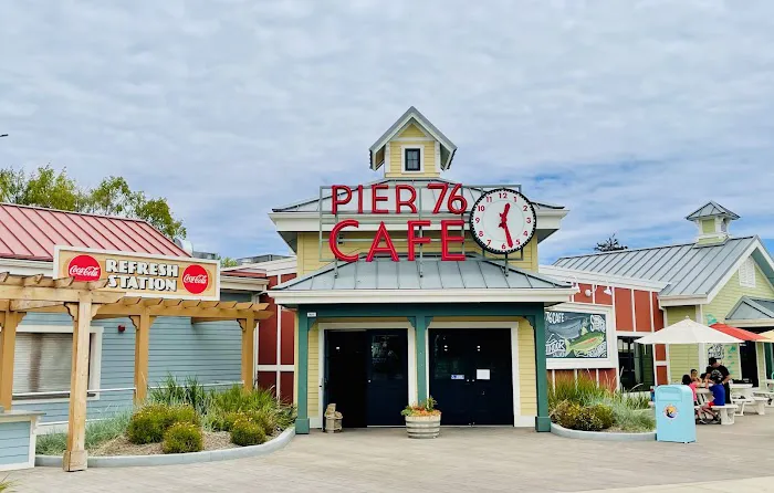 Pier 76 Cafe Picture 5