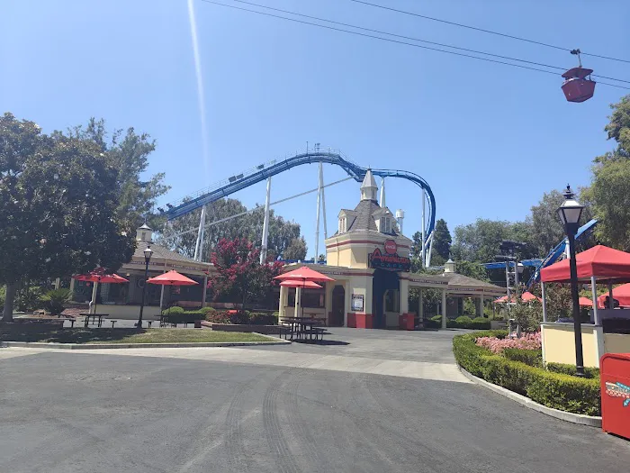 American Cafe Picture 4