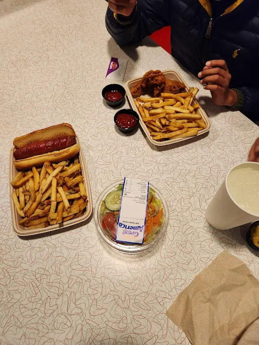 American Cafe Picture 7