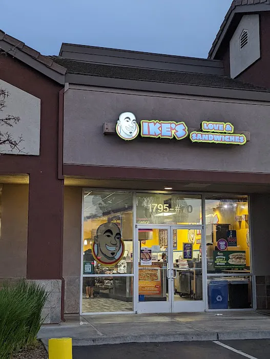 Ike's Love & Sandwiches Picture 2