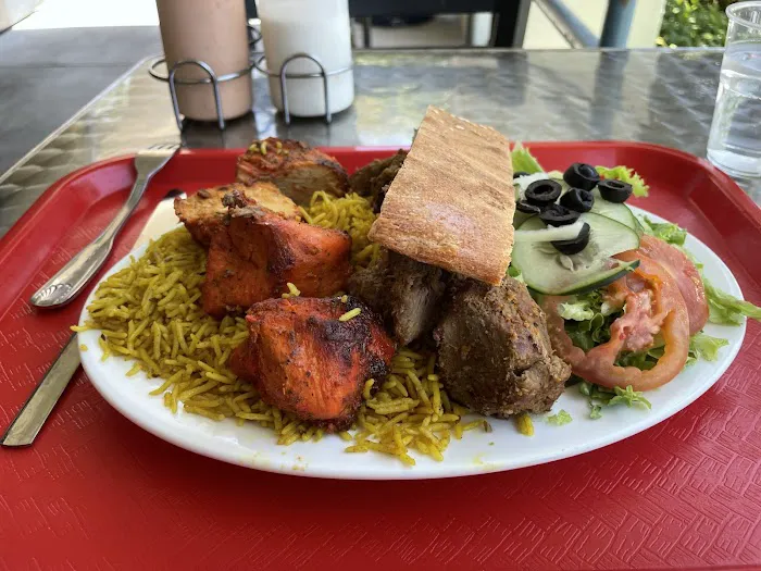 Halal Gyro Express & Kebabs Picture 9