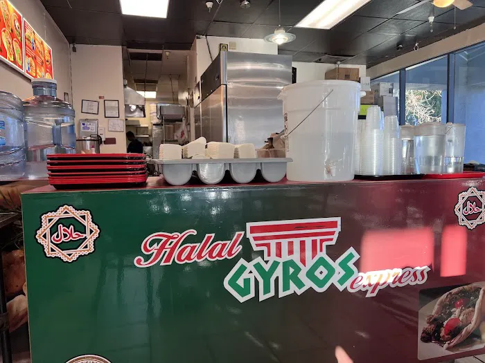 Halal Gyro Express & Kebabs Picture 5