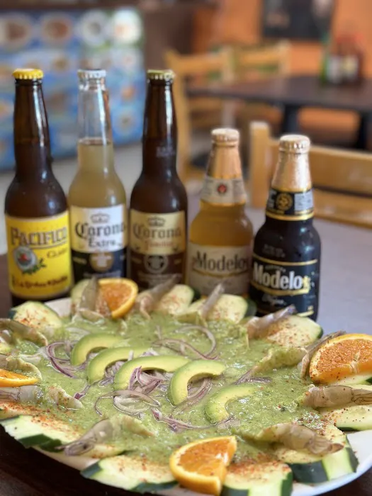 El Takua Taqueria y Mariscos Picture 2