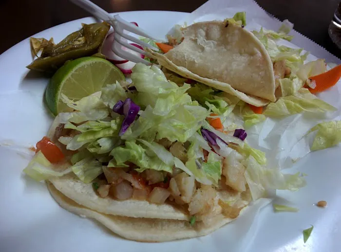 El Takua Taqueria y Mariscos Picture 3