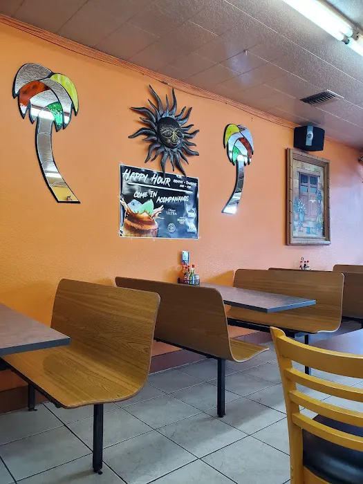 El Takua Taqueria y Mariscos Picture 4