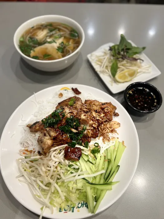 Pho Hoa & Jazen Tea - Mercado Picture 4