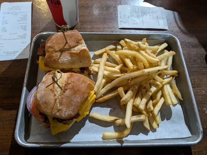 SmokeEaters Hot Wings Picture 1