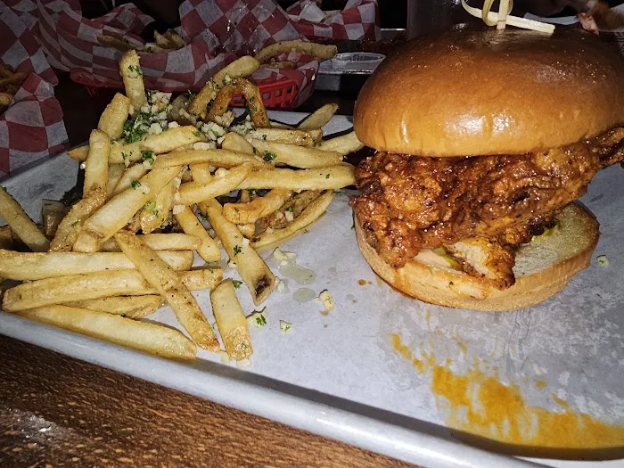 SmokeEaters Hot Wings Picture 7