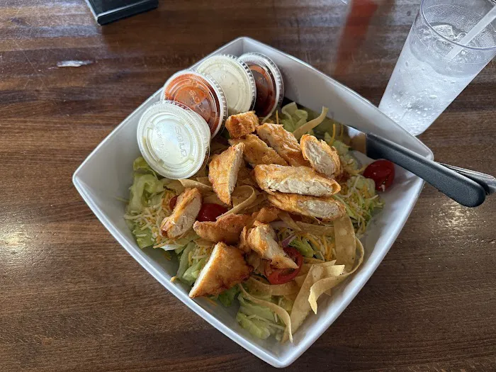 SmokeEaters Hot Wings Picture 9