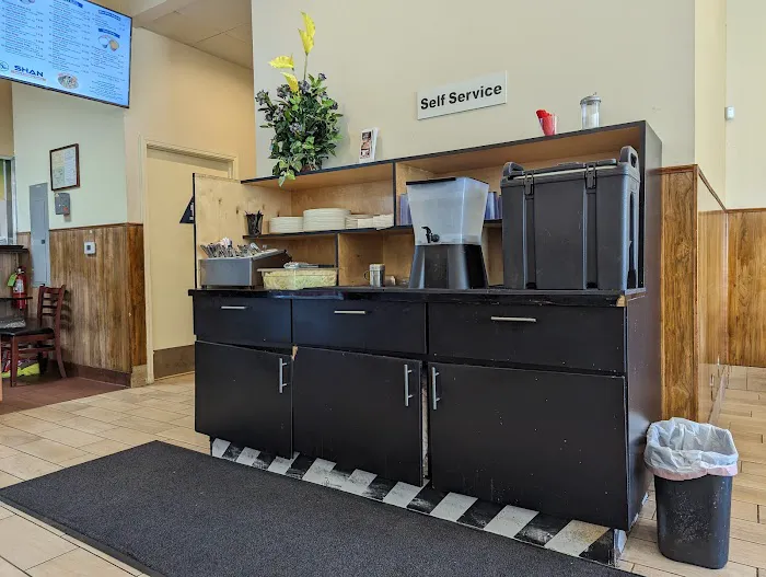 Shan Restaurant Picture 3