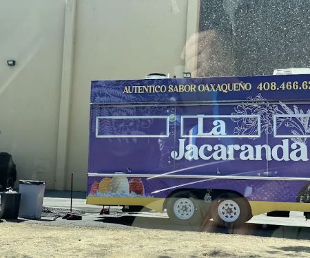 LA JACARANDA OAXAQUENA