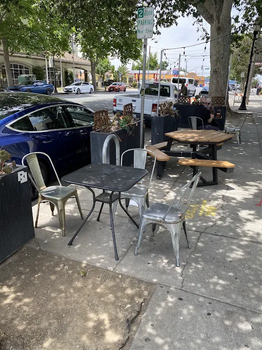 Mesquite and Oak Picture 6