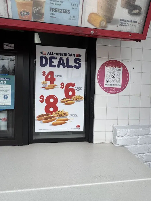 Wienerschnitzel Picture 4