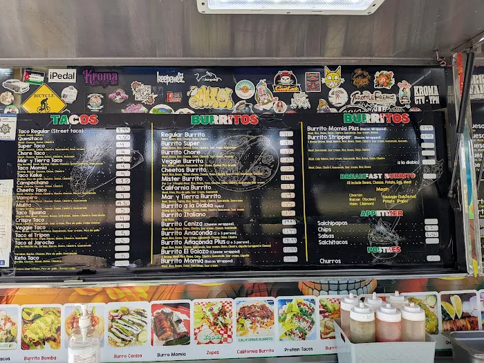 TACOS Y BIRRIA EL CHORE Picture 4