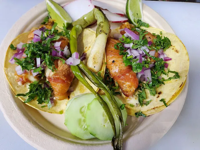 TACOS Y BIRRIA EL CHORE Picture 7