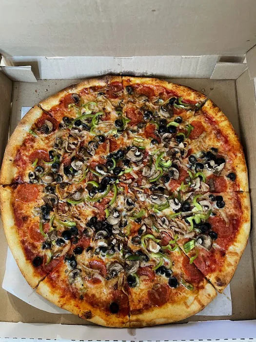 Giovanni's New York Pizzeria Picture 2