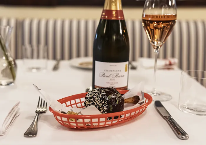 Tasting House Picture 8