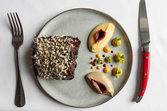 Tasting House Picture 6