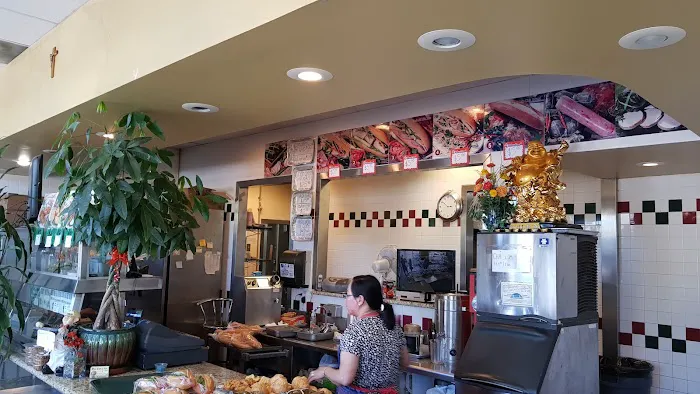 Duc Huong Sandwiches Picture 10