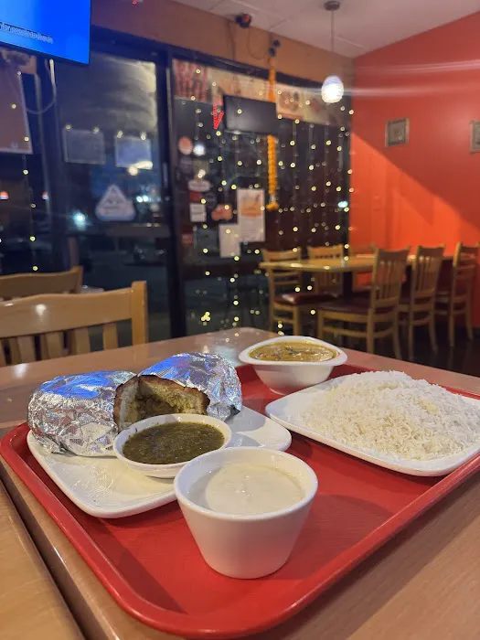 Chaats & Currys | Wrap-Burgers-Curryrittos-Kati roll Picture 1