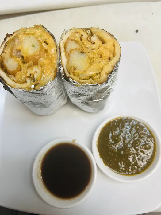 Chaats & Currys | Wrap-Burgers-Curryrittos-Kati roll Picture 7