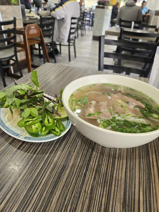 Phở Queen Noodle House Picture 7
