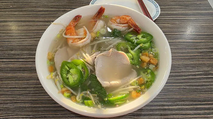 Phở Queen Noodle House Picture 9