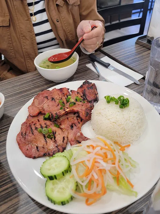 Phở Queen Noodle House Picture 1