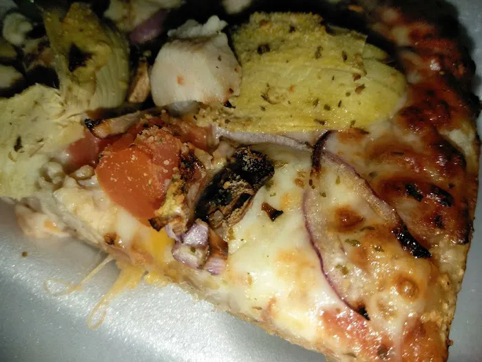 Round Table Pizza Picture 5