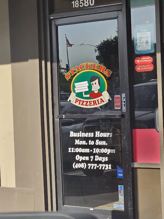 Stackers Pizzeria Picture 9