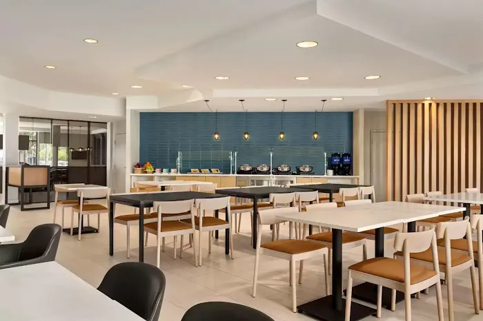 RBG Bar and Grill Picture 9