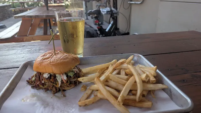 SmokeEaters Hot Wings Picture 1