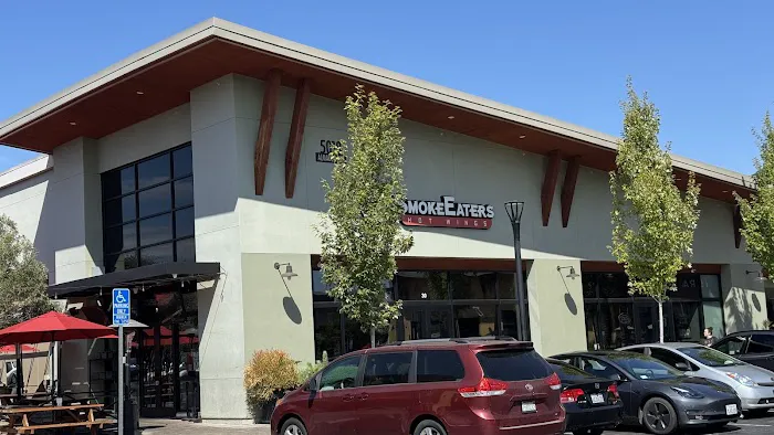 SmokeEaters Hot Wings Picture 9