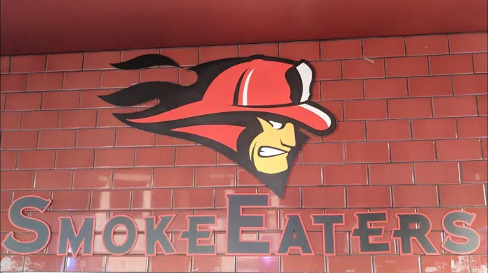 SmokeEaters Hot Wings Picture 8