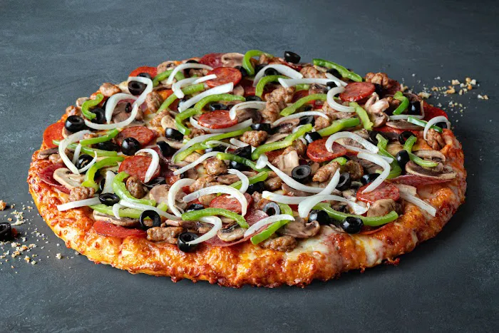 Round Table Pizza Picture 4