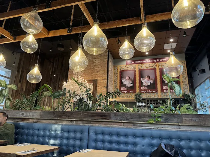 Oren's Hummus Picture 7