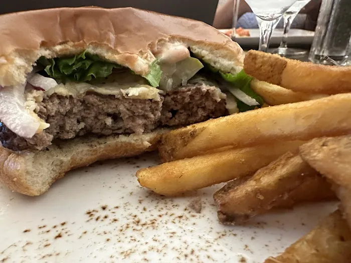 Sevens Bar & Grill Picture 10