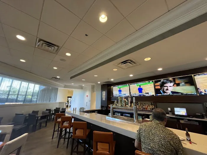 Sevens Bar & Grill Picture 5