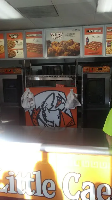 Little Caesars Pizza Picture 4