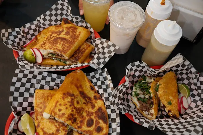 Birrieria Neza Food Truck Picture 5