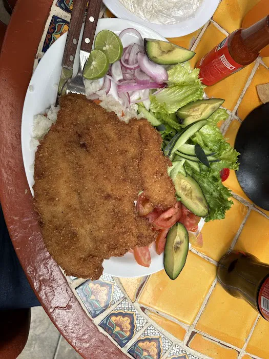 La Enramada Restaurant y taqueria Picture 4