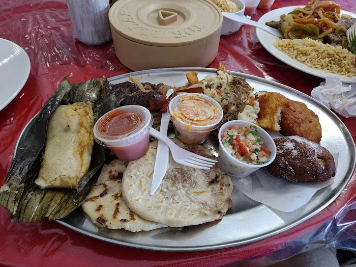 El Sabor de Mercedes Picture 2