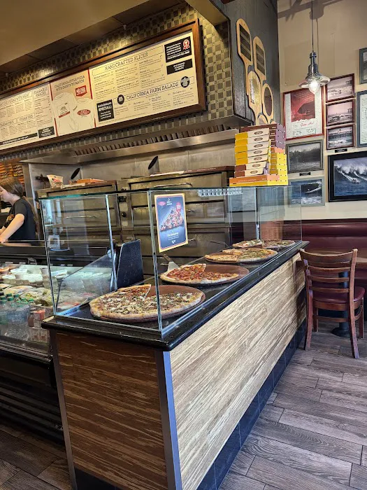 Pizza My Heart Picture 4