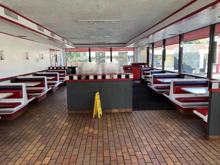 Carl’s Jr. Picture 1