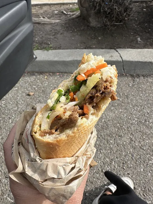 Duc Huong Sandwiches Picture 3