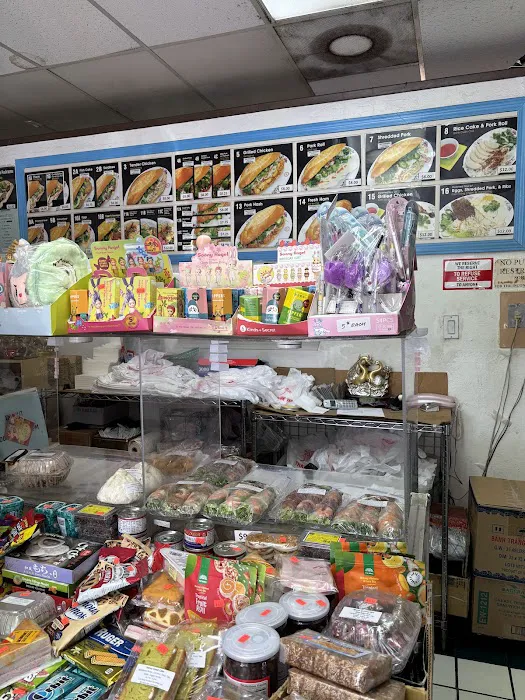 Cẩm Hưng Sandwich and Coffee Picture 4