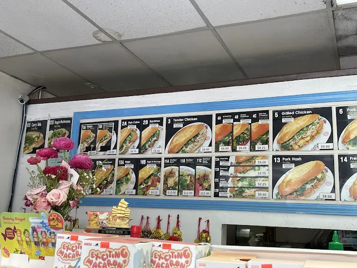 Cẩm Hưng Sandwich and Coffee Picture 10