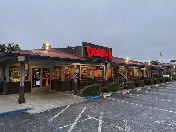 Denny's Picture 8